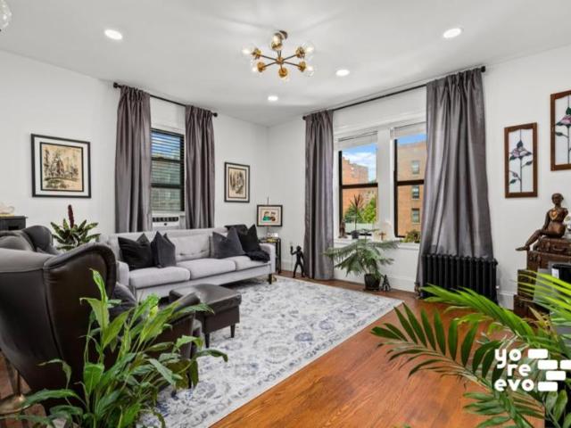 Apartment for sale in Queens, Arverne