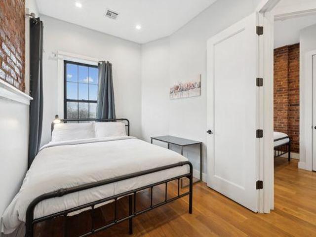 Room for rent in Ridgewood, New York