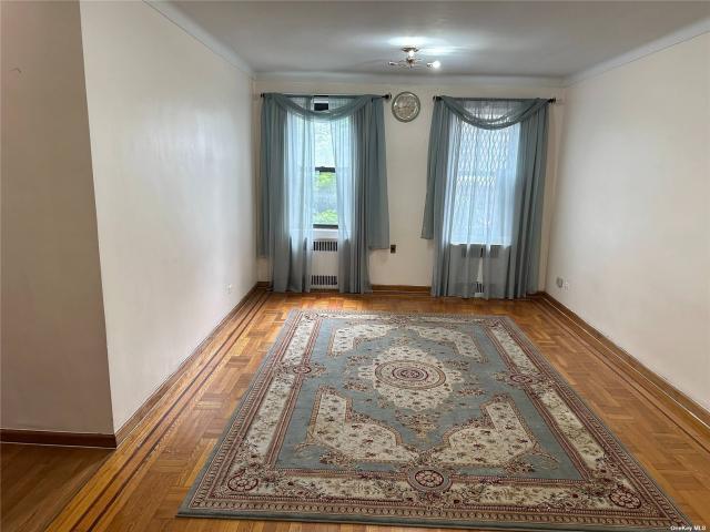 Apartment for sale in Queens, Arverne