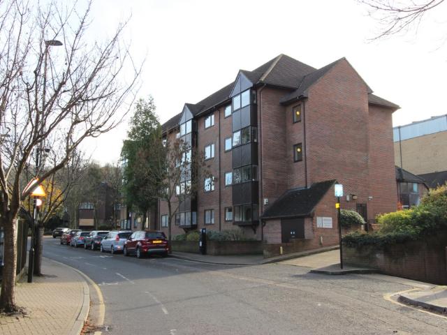 Apartment for rent in London Borough of Croydon, Purley