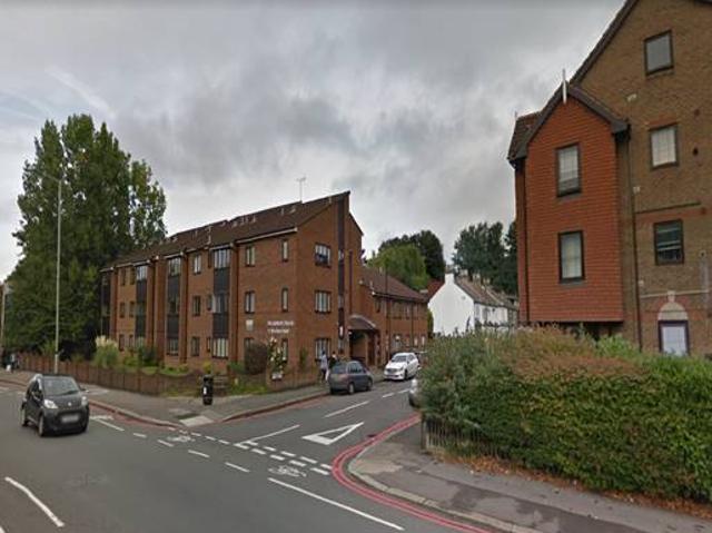 Apartment for rent in London Borough of Croydon, Purley