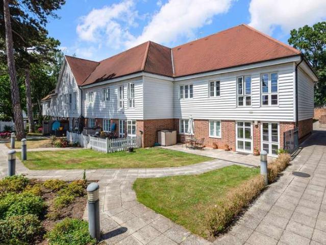 House for sale in Greater London