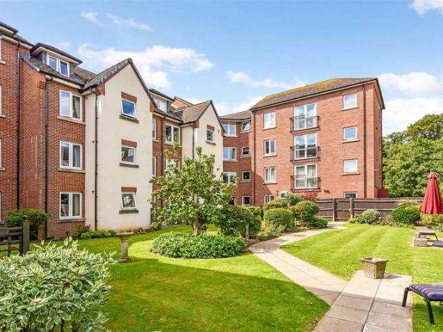 House for sale in Chichester, Littlecote