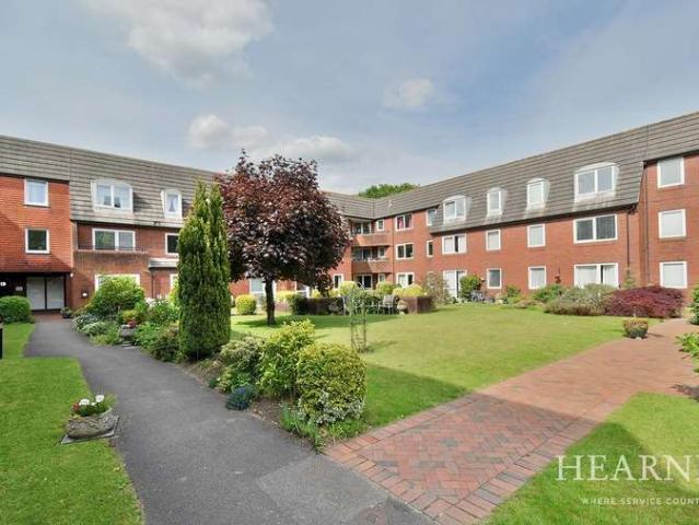 House for sale in Tricketts Cross, Ferndown