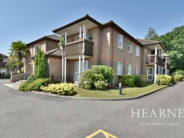 House for sale in Tricketts Cross, Ferndown