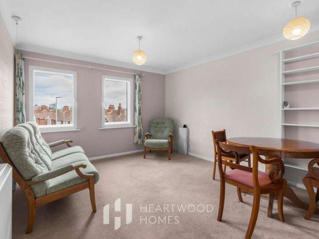 House for sale in St Albans, Five Acres