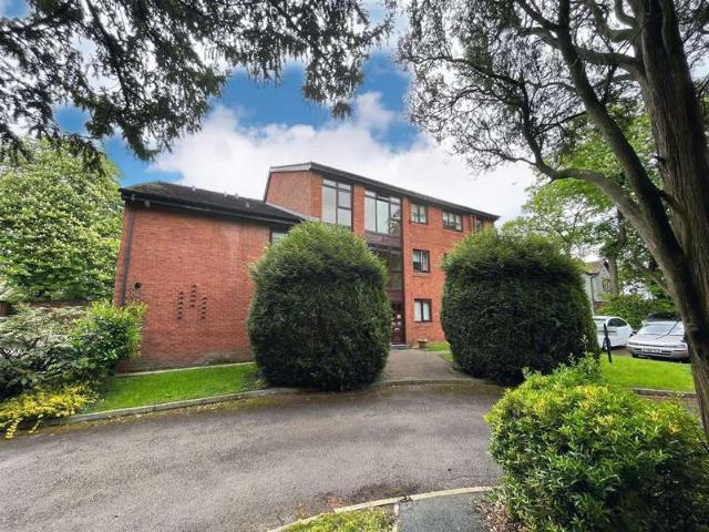 House for sale in Trafford Park, Greater Manchester