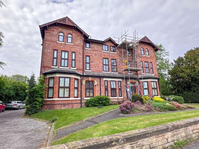 House for sale in Cheadle Hulme, Greater Manchester