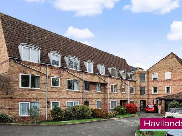 House for sale in Grange Park, Greater London