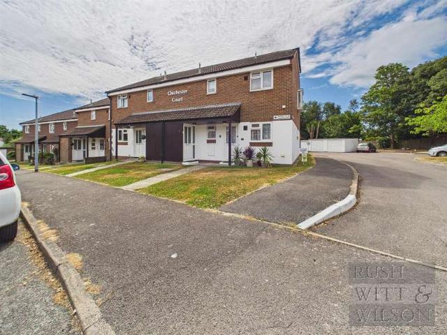 House for sale in Cooden, Heathlands
