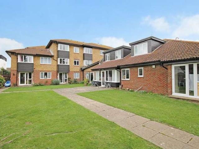 House for sale in Fishersgate, West Sussex