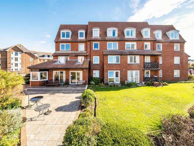House for sale in Lee-on-the-Solent, Middlecroft