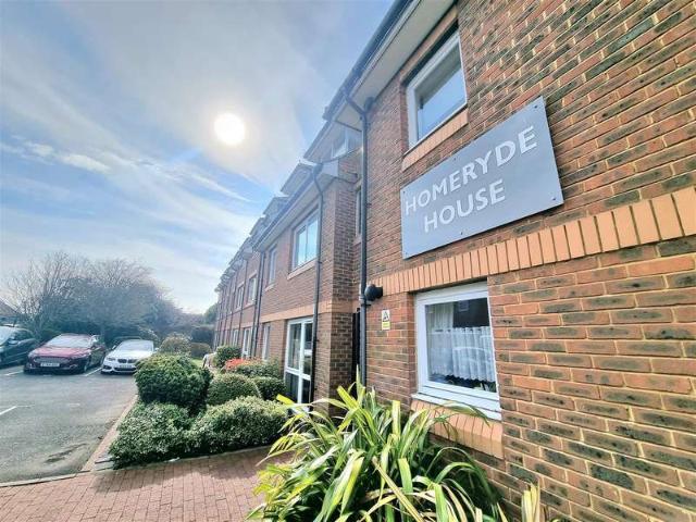 House for sale in Lee-on-the-Solent, Middlecroft