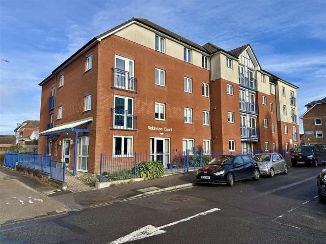 House for sale in Lee-on-the-Solent, Middlecroft