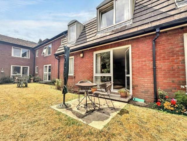 House for sale in Tricketts Cross, Ferndown