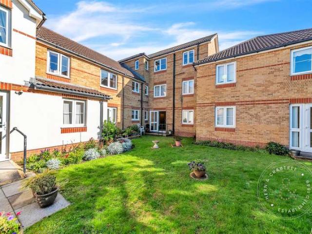 House for sale in Falcon Lodge, Wales