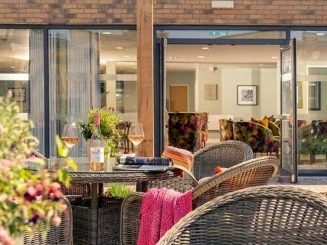 House for rent in Jubilee Industrial Centre, King's Walden