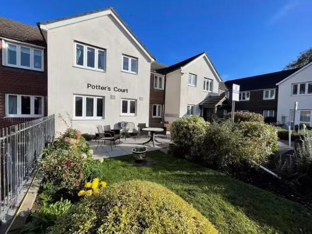 House for rent in South Lane, West Yorkshire