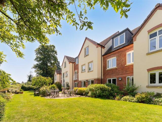 House for sale in Alderminster, Warwickshire