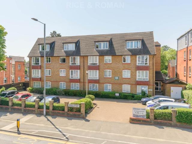 House for sale in New Malden, Greater London