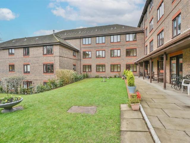 House for sale in Navestock Side, Essex