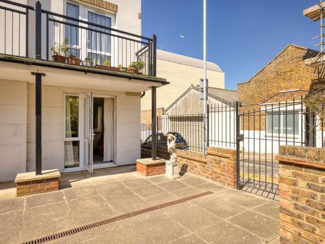 House for sale in East Cliff, Acol