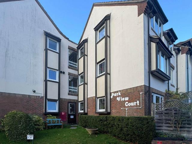 House for sale in Queens Park, Bournemouth