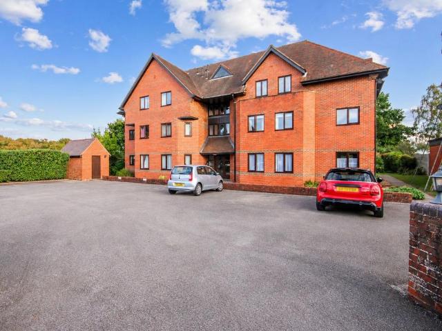 House for sale in Sunnyside, Mid Sussex