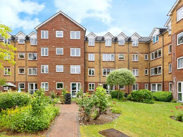 House for sale in Watford Heath, North Watford