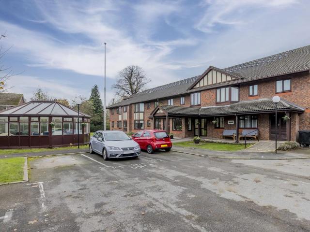 House for sale in Handforth