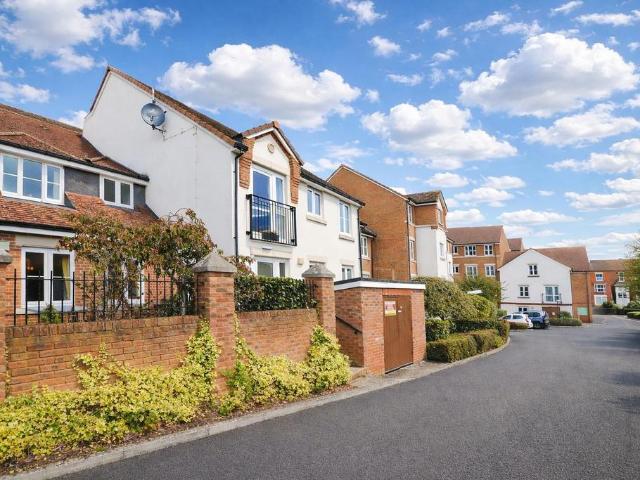 House for sale in Rushden