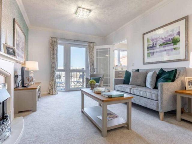 House for sale in Ewens Farm, Golden Valley