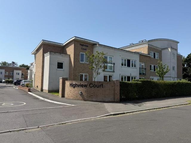 House for sale in Highcliffe