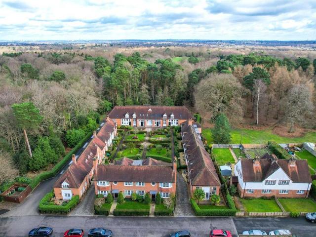 House for sale in Whiteley Village, Blackhills