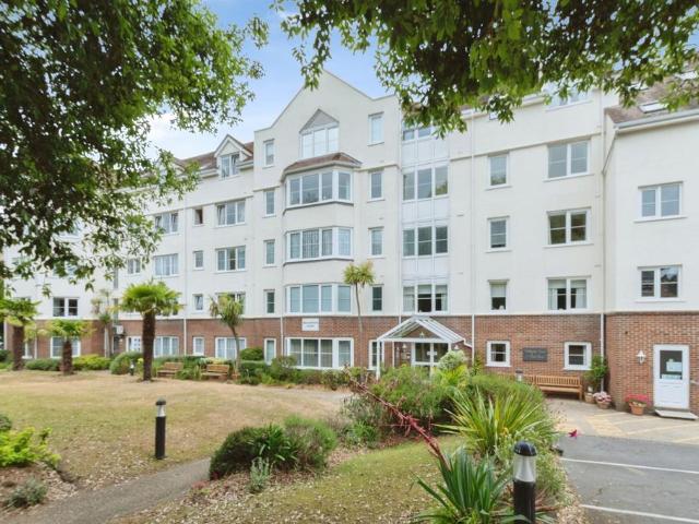House for sale in West Cliff, Bournemouth