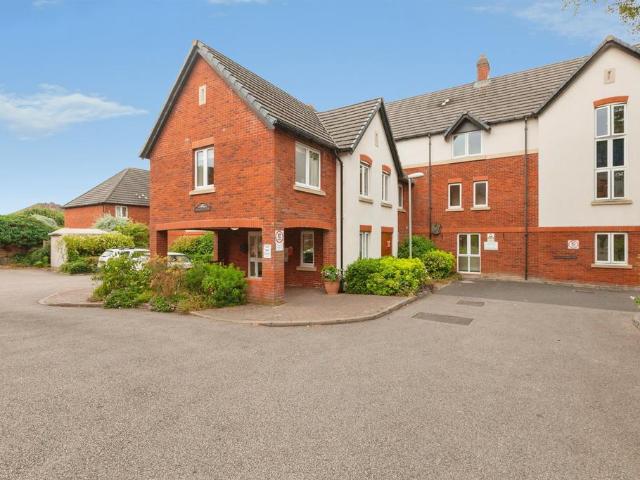 House for sale in Oadby, Leicestershire