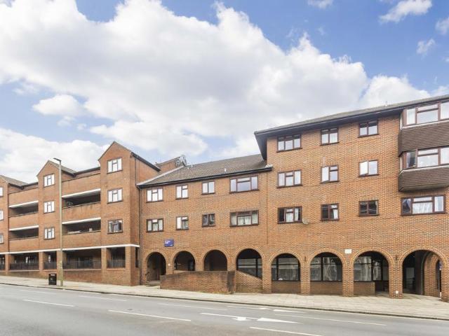 House for sale in Hendon, Greater London