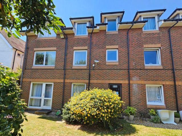House for sale in Lee-on-the-Solent, Middlecroft