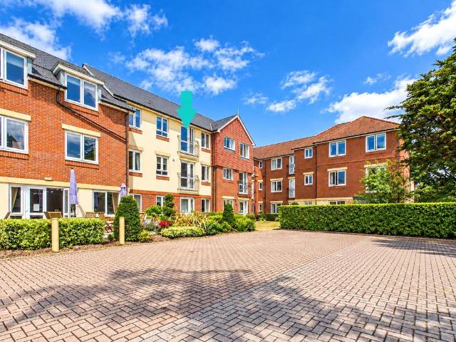 House for sale in Highcliffe