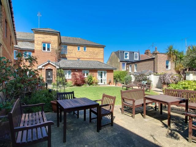 House for sale in Finchley, Greater London