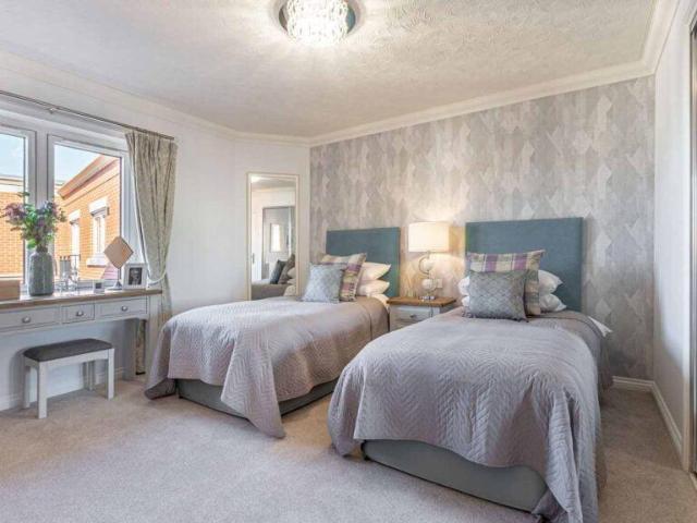 House for sale in Ewens Farm, Golden Valley