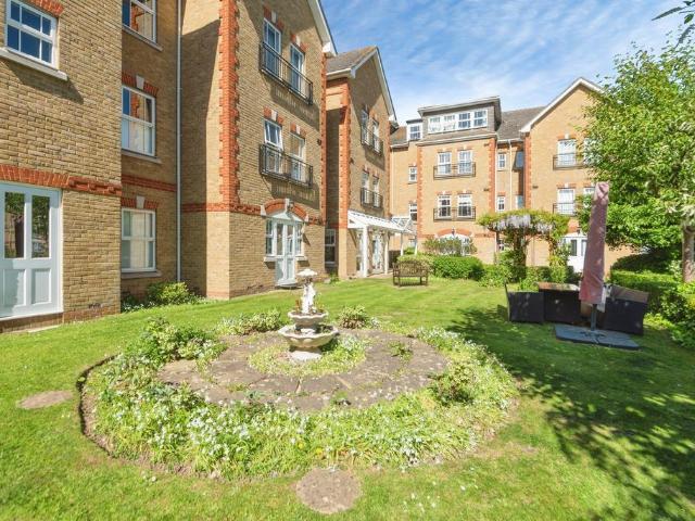 House for sale in London Borough of Hounslow, Spring Grove