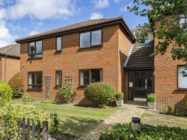 House for sale in Pachesham Park, Surrey