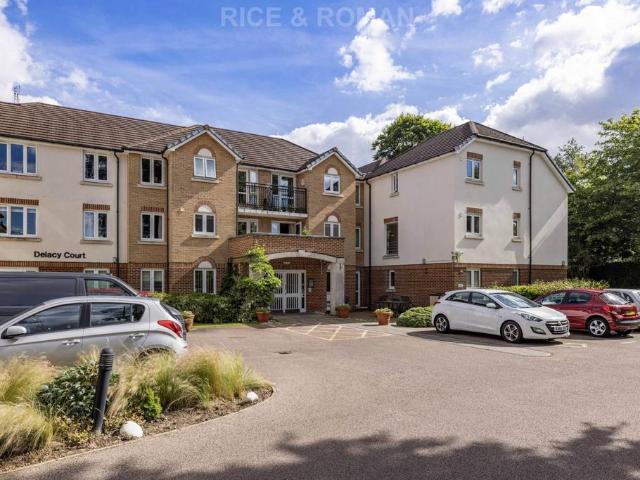 House for sale in Greater London