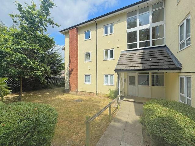 House for sale in Baildon, West Yorkshire
