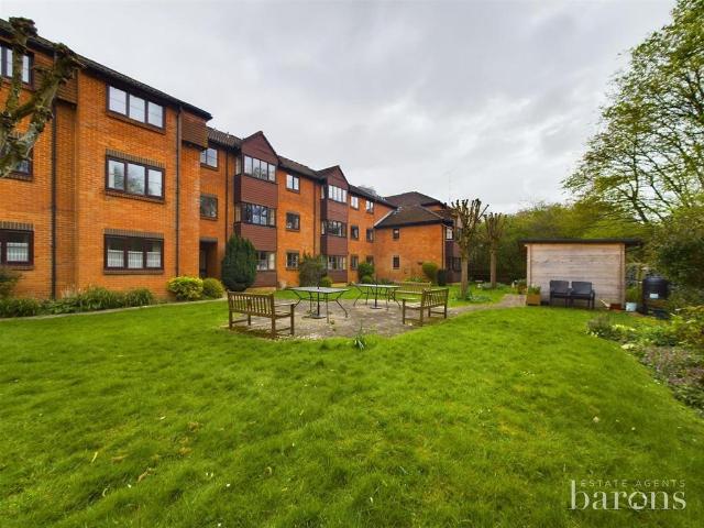 Flat for sale in Lychpit, Priest Down