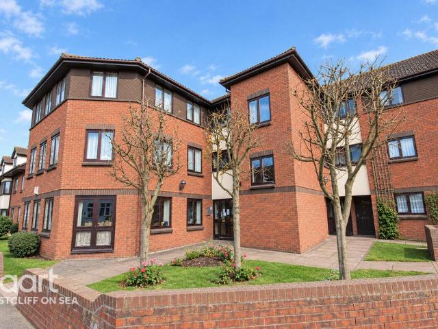 House for sale in Prittlewell, Southend-on-Sea