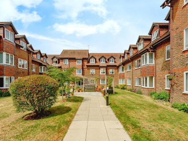 House for sale in Perryfields, West Sussex