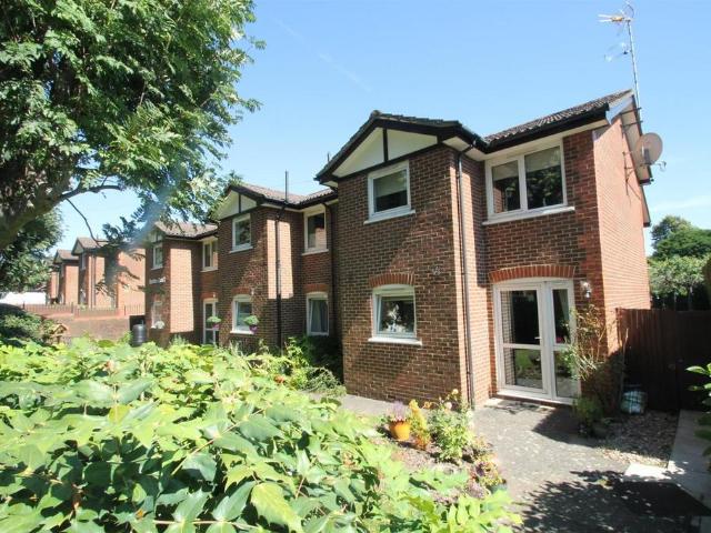 House for sale in Vinters Park, Midway