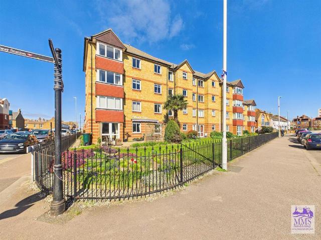 House for sale in Oxenden, The Bridge